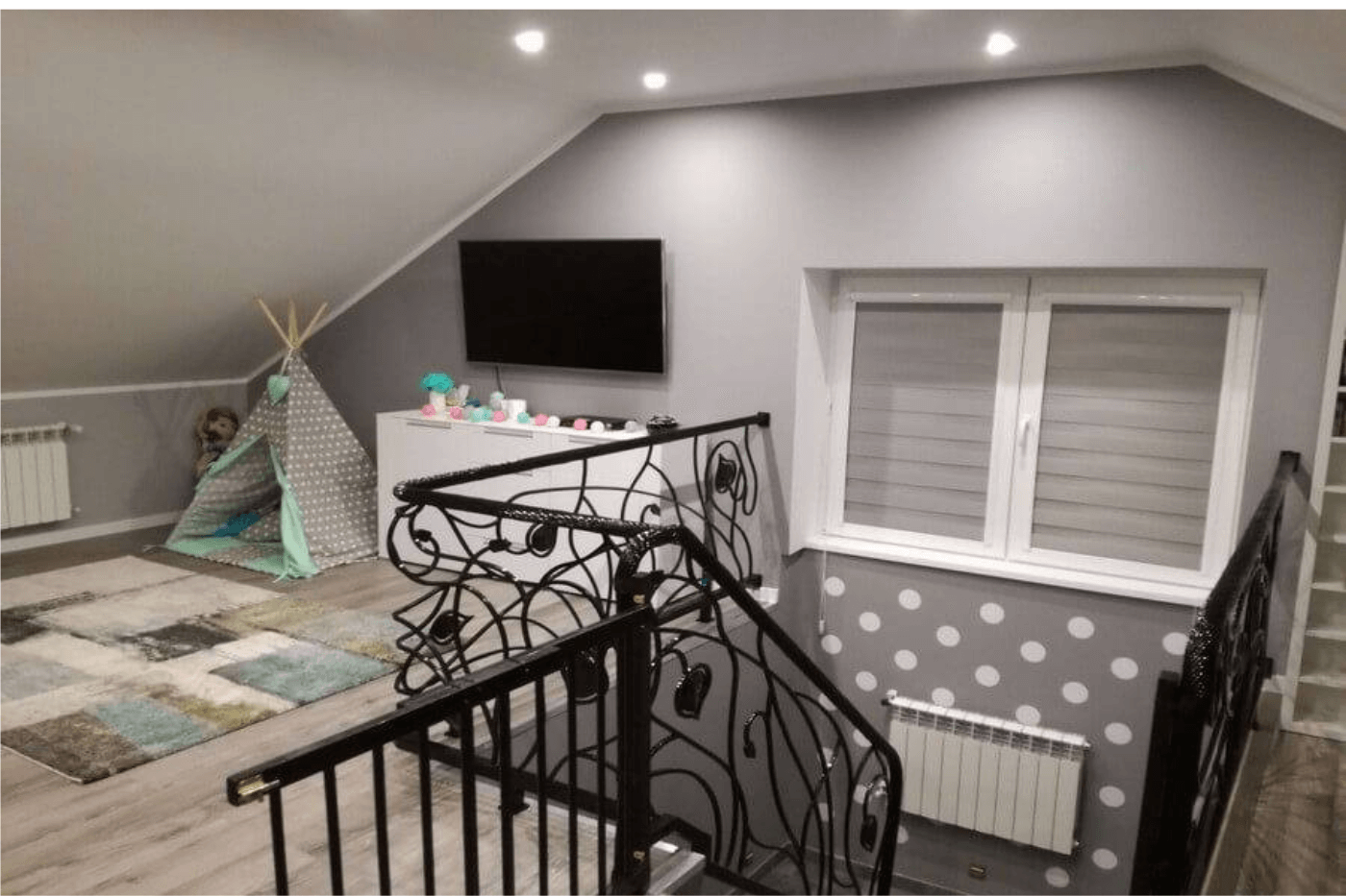 Wykończenie salonu na poddaszu, sucha zabudowa i adaptacja pomieszczenia Mielec